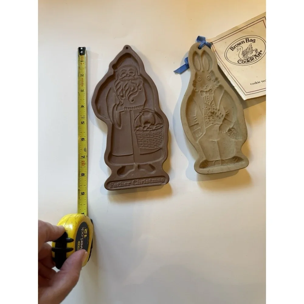 2 Brown Bag Cookie Stoneware Molds Bunny Rabbit 1988 & Father Christmas‎ 1990